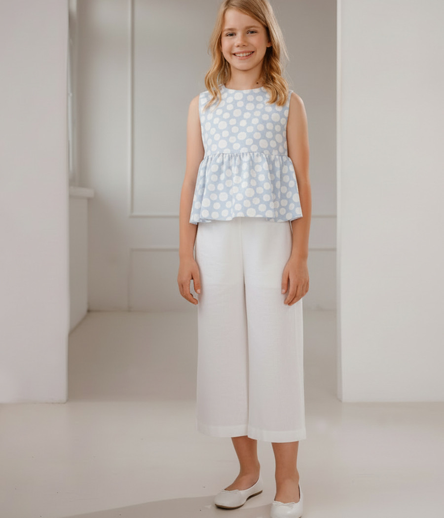 brązowa sukienka w róże