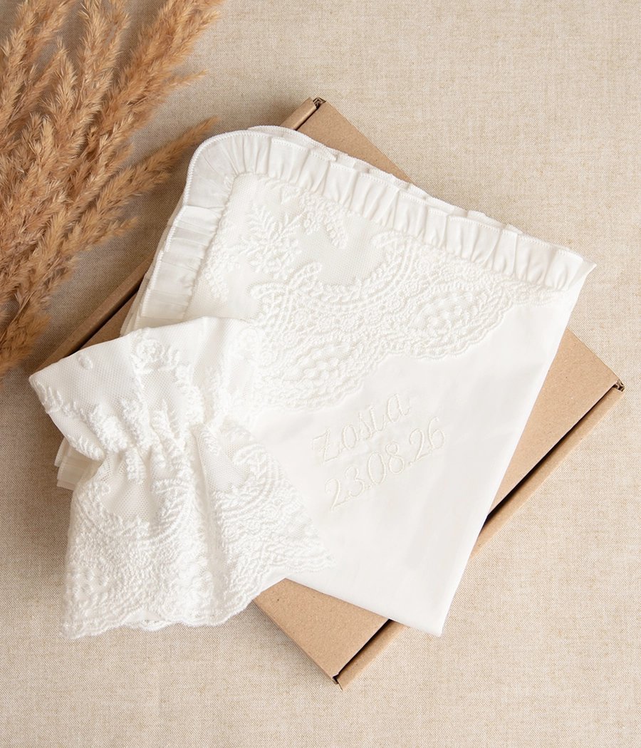 Szatka i profitka do Chrztu śmietankowe z koronką - minimi