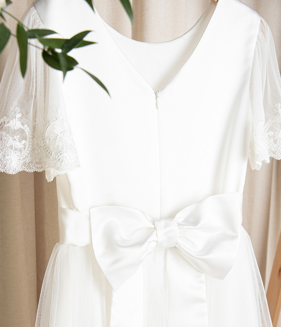 Sukienka komunijna z koronkowym rękawkiem Laura - minimi