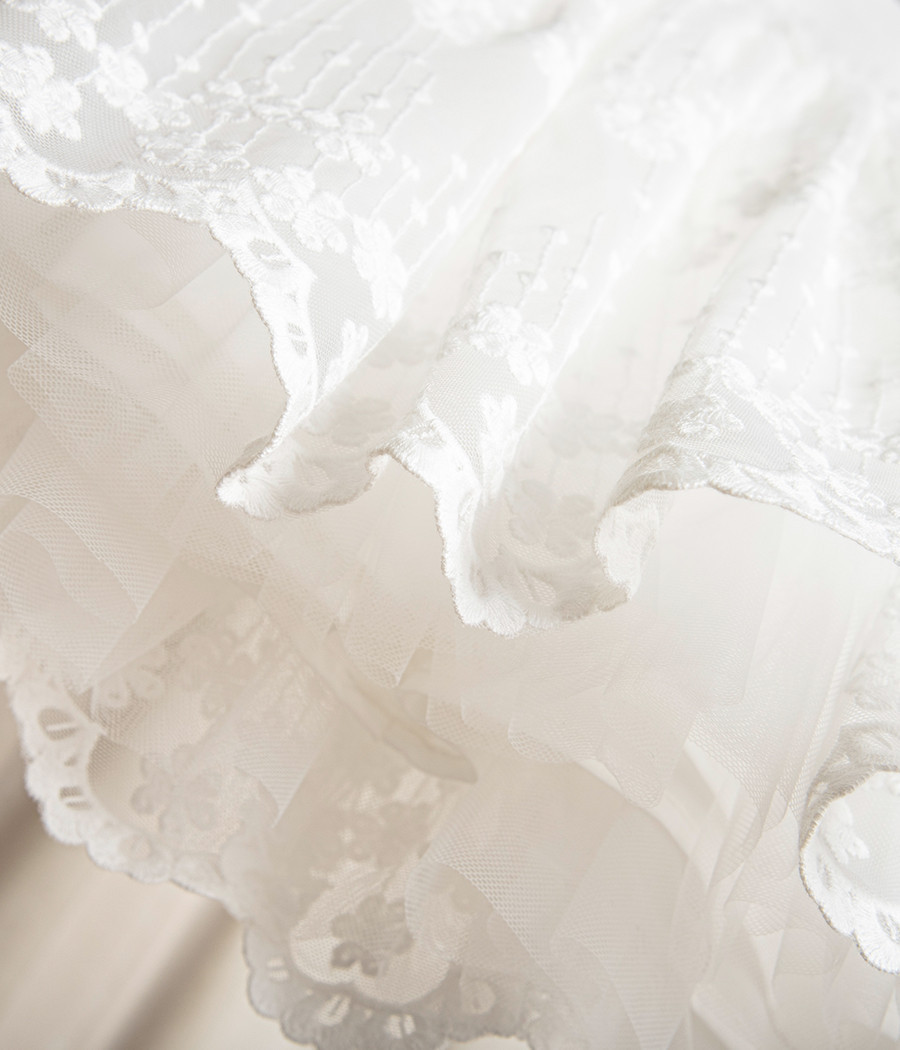 Elegancka sukienka do chrztu dla dziewczynki z tiulu - minimi