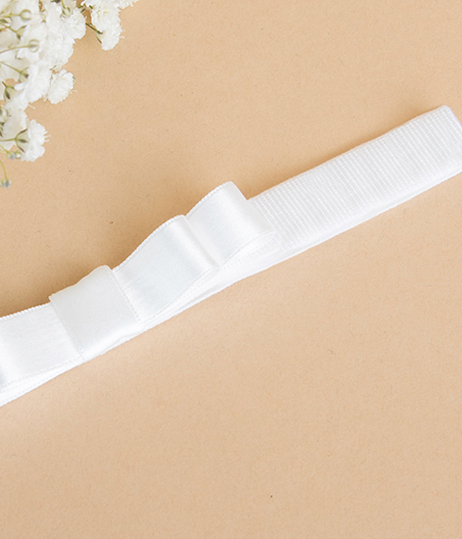 Biała elastyczna opaska do chrztu z satynową kokardką - minimi