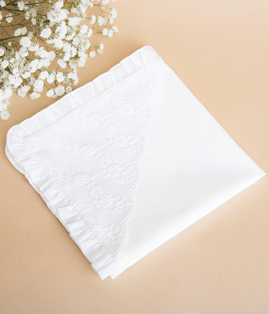 Elegancka i subtelna biała szatka do chrztu z bawełny - minimi