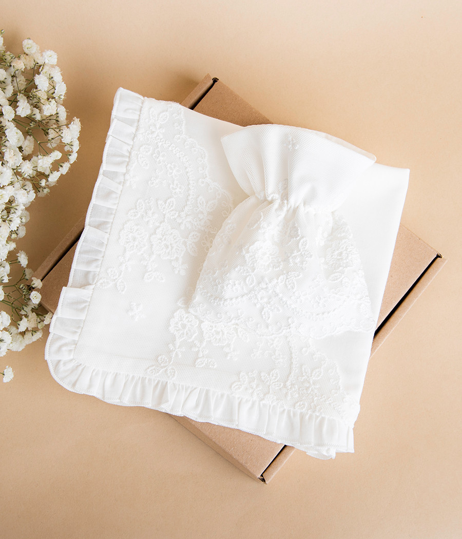 Szatka i profitka do chrztu śmietankowe z koronką - minimi