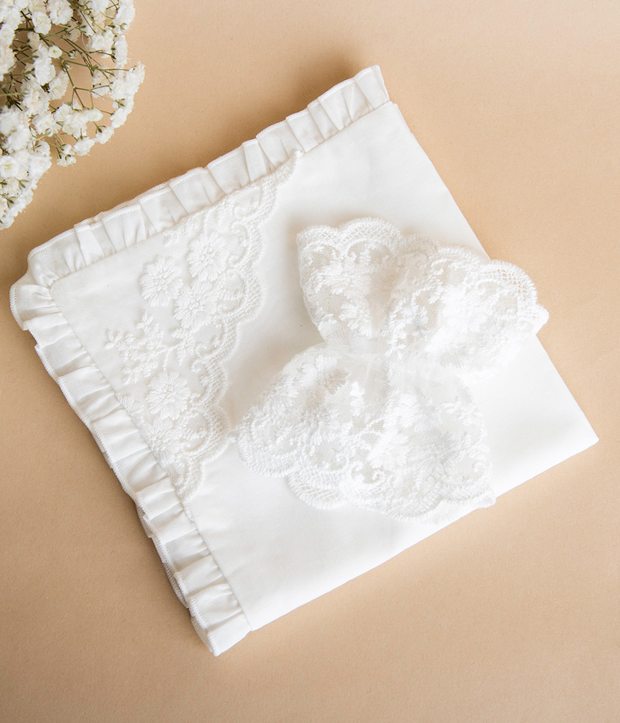 Szatka i profitka do chrztu śmietankowe z koronką - minimi